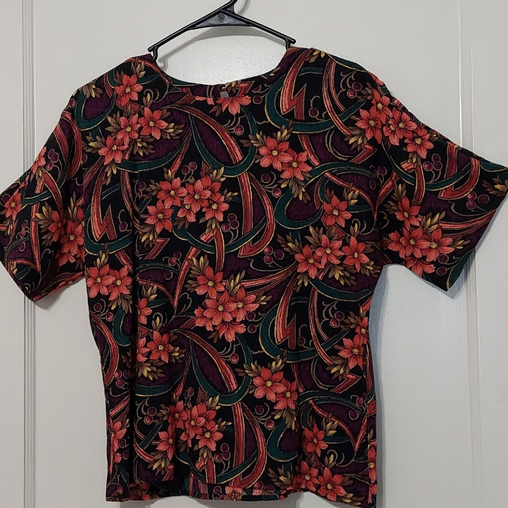 Vintage That's Me! floral boxy style top